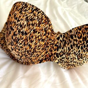 🔥❤️🔥 Sexy Victoria’s Secret D Cup - no tags- excellent shape